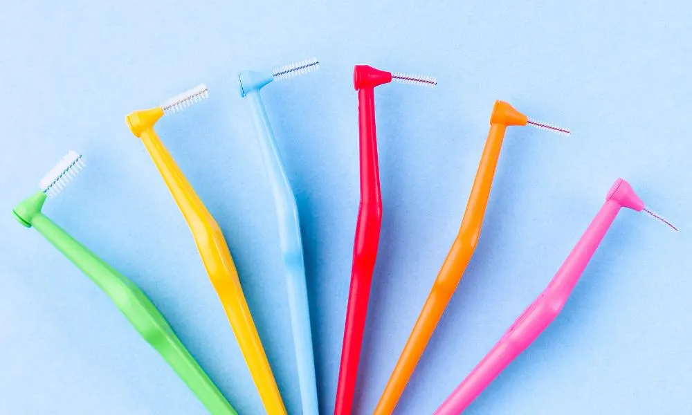 Escovilhão para evitar manchas nos dentes