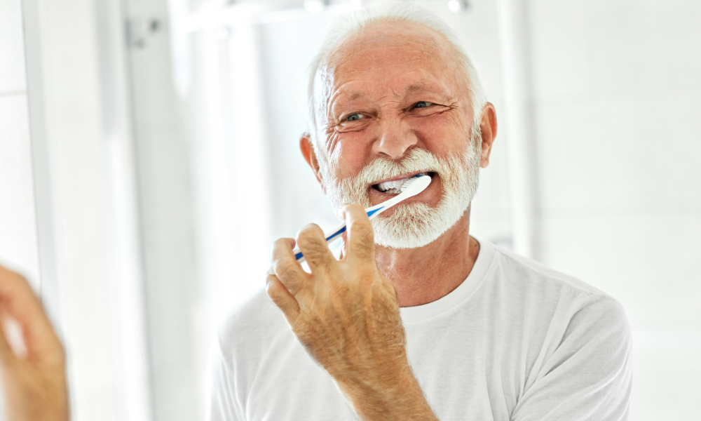 escovar-implantes-dentarios